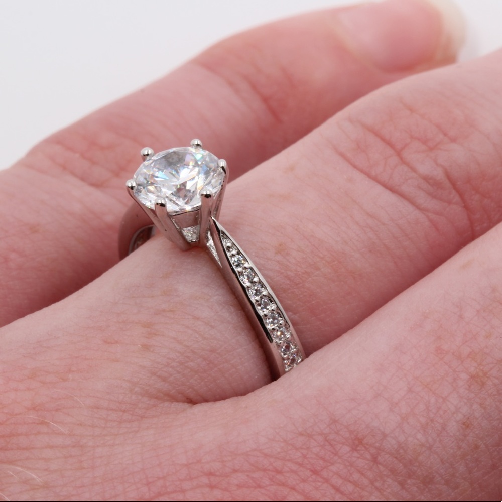 1 Carat CZ Diamond Platinum Plated Engagement Ring - Picture 4 of 8